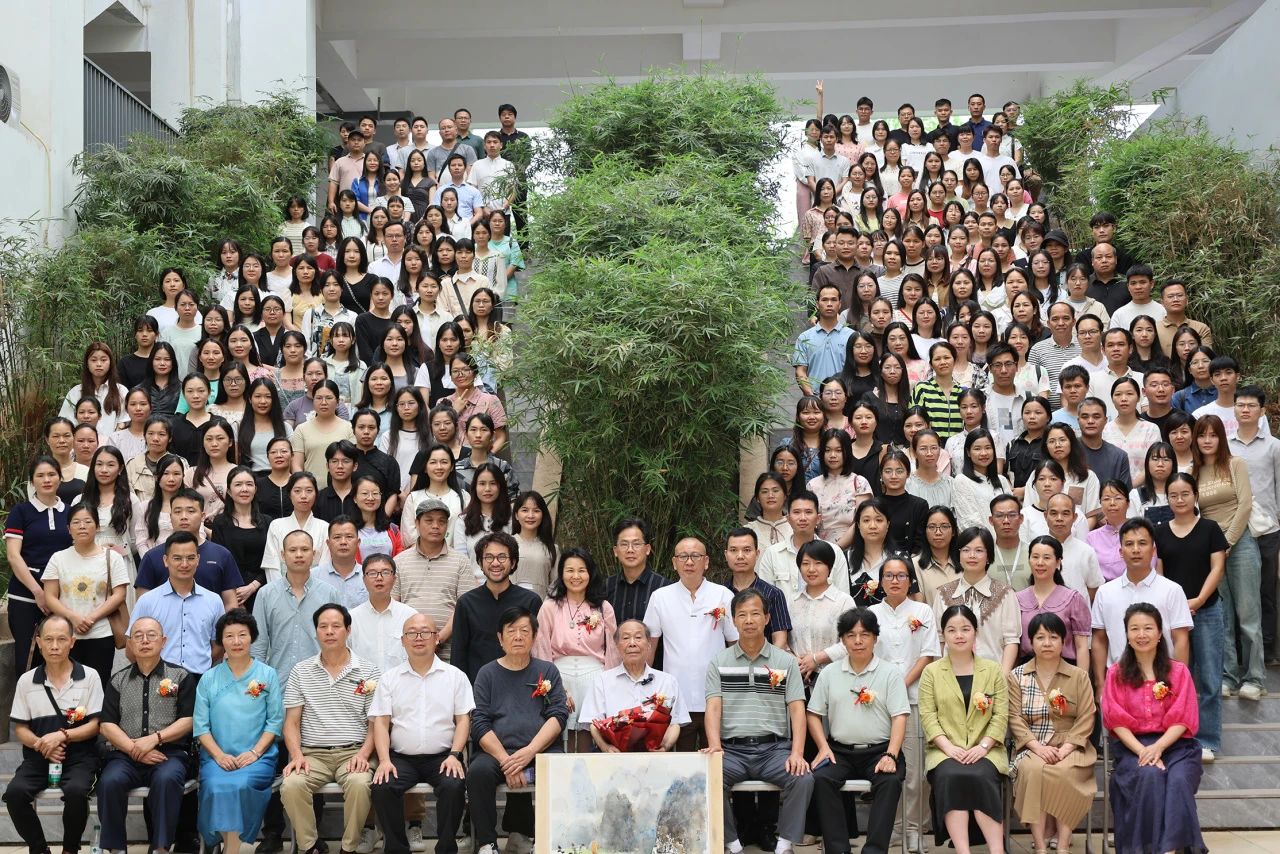 桂平市中小学美术教师水彩画专题培训活动暨大藤峡水彩画社成立仪式在我校顺利举行 丨 新利体育网页版入口（中国）科技公司